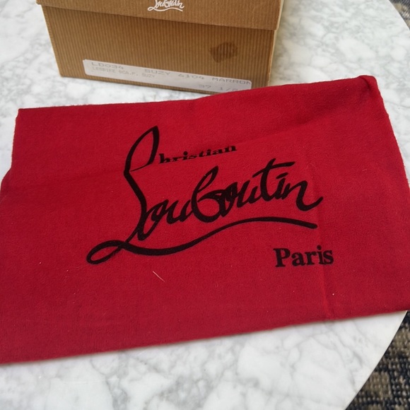 Louboutin Chocolate Brown Dorsay Kitten Heel Pumps. 37.5 - Picture 7 of 8